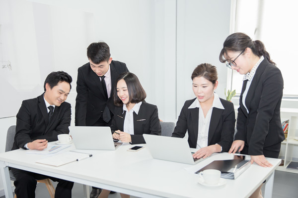 績效評(píng)估方法：采用有效的評(píng)估方法，確保公平公正