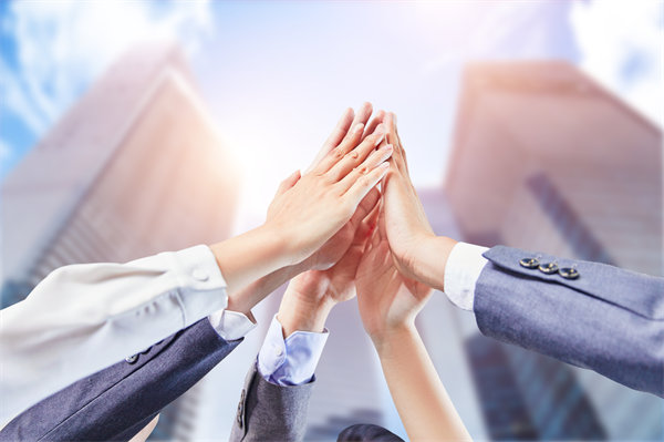 立足企業(yè)實際，制定可行經(jīng)營計劃，確保企業(yè)穩(wěn)健前行
