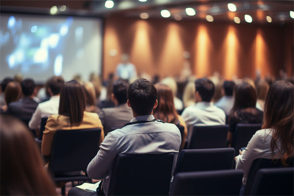 在員工培訓(xùn)上，企業(yè)應(yīng)如何投入，以獲得最大回報(bào)？