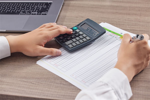 加班成風留不住人，企業(yè)關(guān)懷和工時安排是否合理？